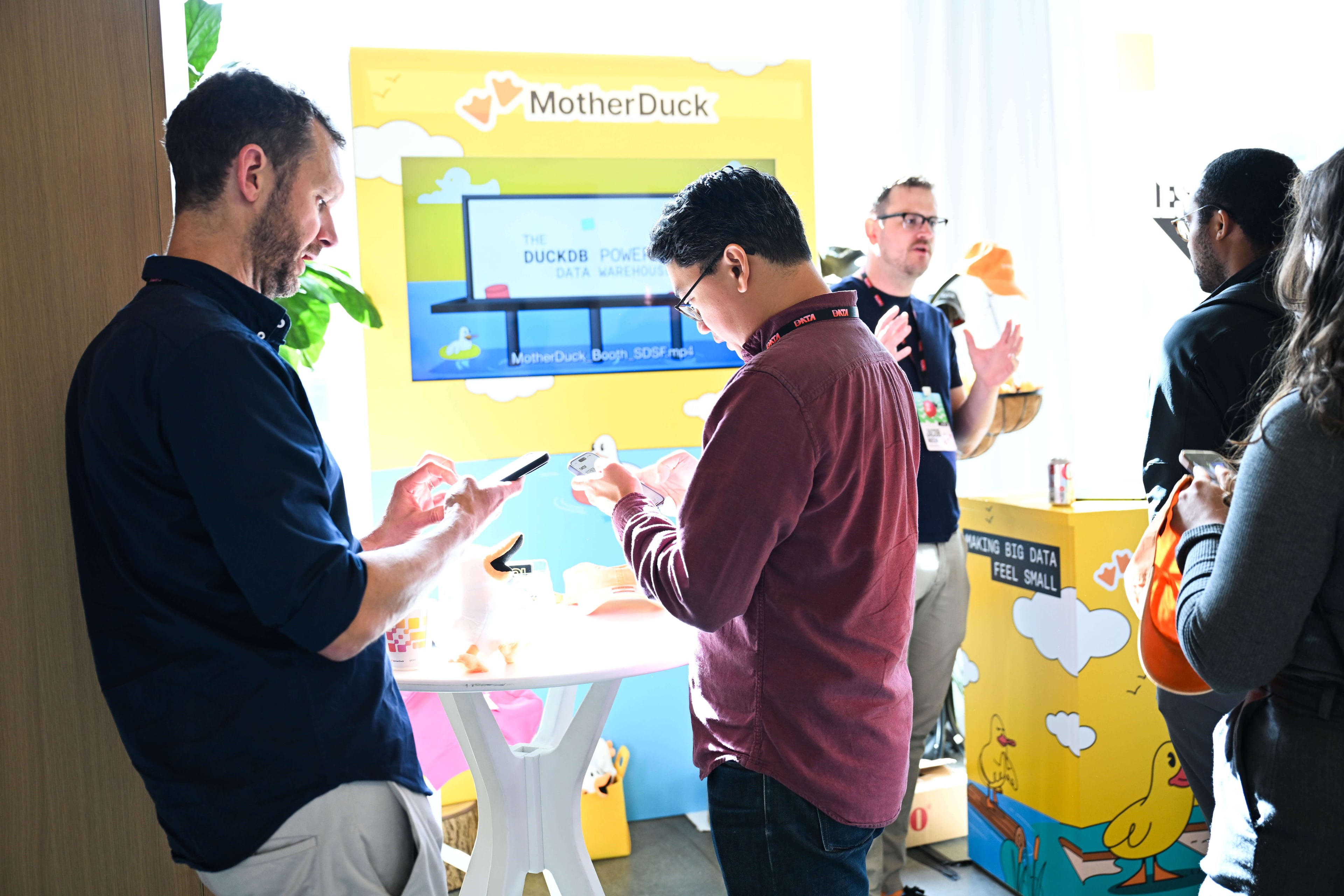 Small Data 2025 Photo 1-6